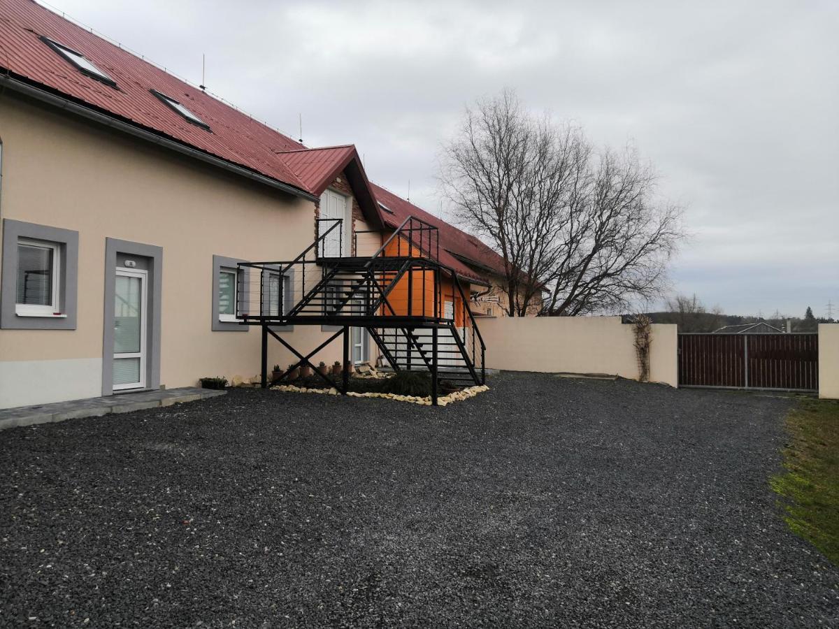 Vehlovice Apartments Mělník Exterior foto